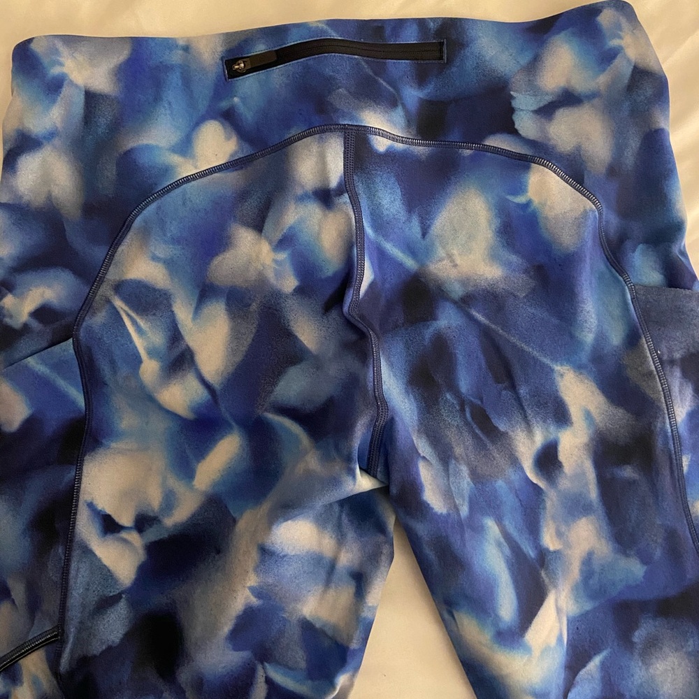 Lululemon leggings size 10 - Picture 4 of 7